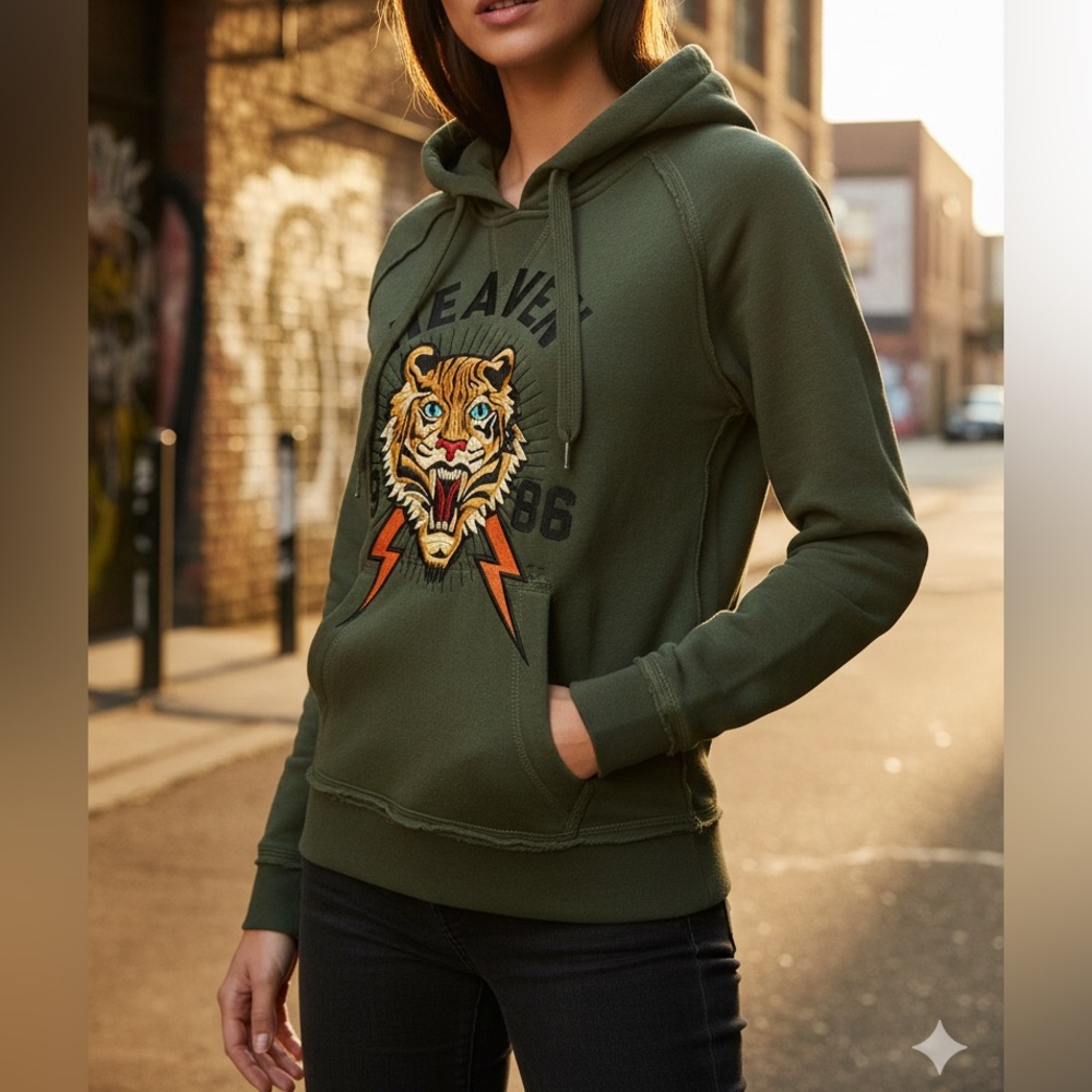 Green Tiger Embroidered Graphic Hoodie